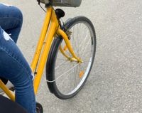 Fahrrad gelb mit Gepäckträger (braucht etwas Pflege) Bayern - Erlangen Vorschau