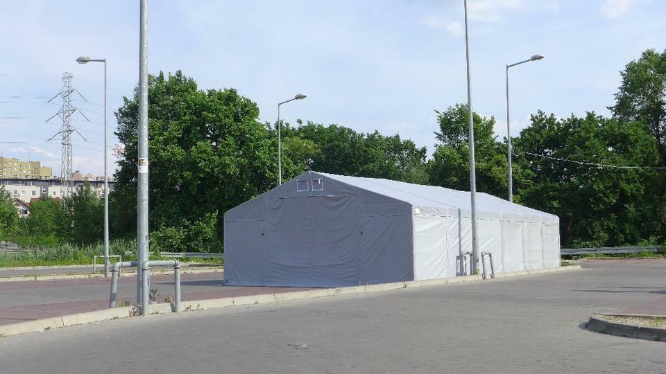 Ganzjähriges Lagerzelt 6x12x2 Carport Garagenzelt Lagerhalle in Görlitz