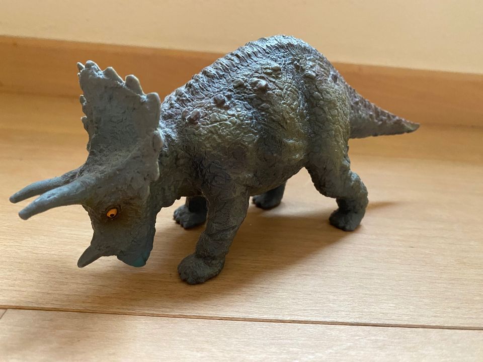 Dinosaurier Triceratops von Schleich in Emmering