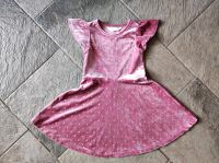 Neuwertiges Kleid aus Velour/Samt/Nicki Gr. 98/104 von H&M Herzen Nordrhein-Westfalen - Lünen Vorschau