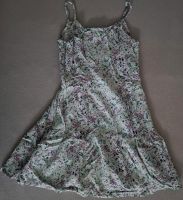 Kleid Träger Raffung Blumen weiß Gr. 128 / 134 NEU Nordrhein-Westfalen - Heiligenhaus Vorschau