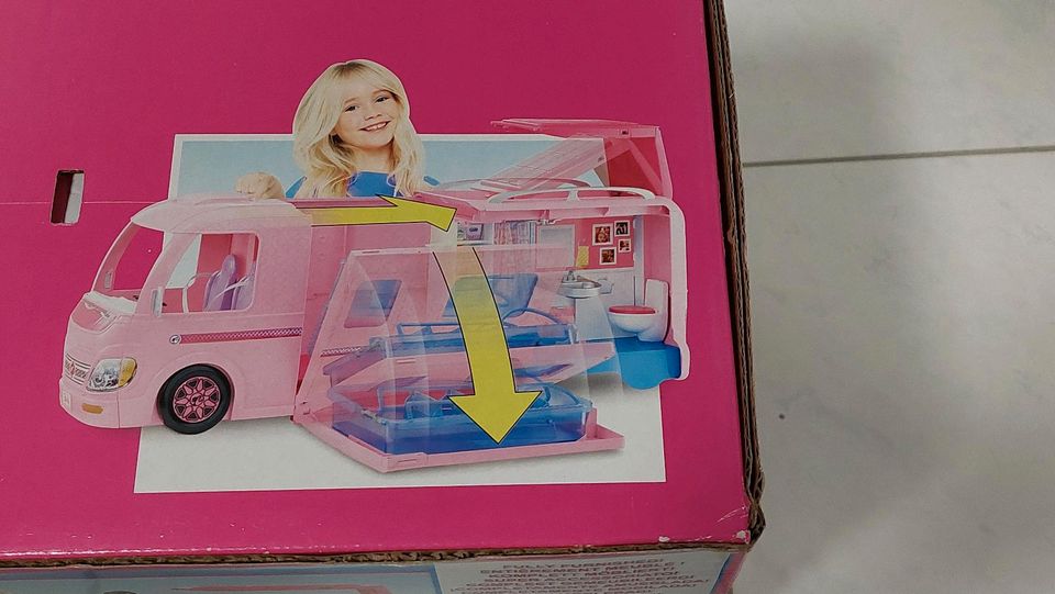 Barbie Bus Dream Camper TOP Puppen Fahrzeug in Maintal