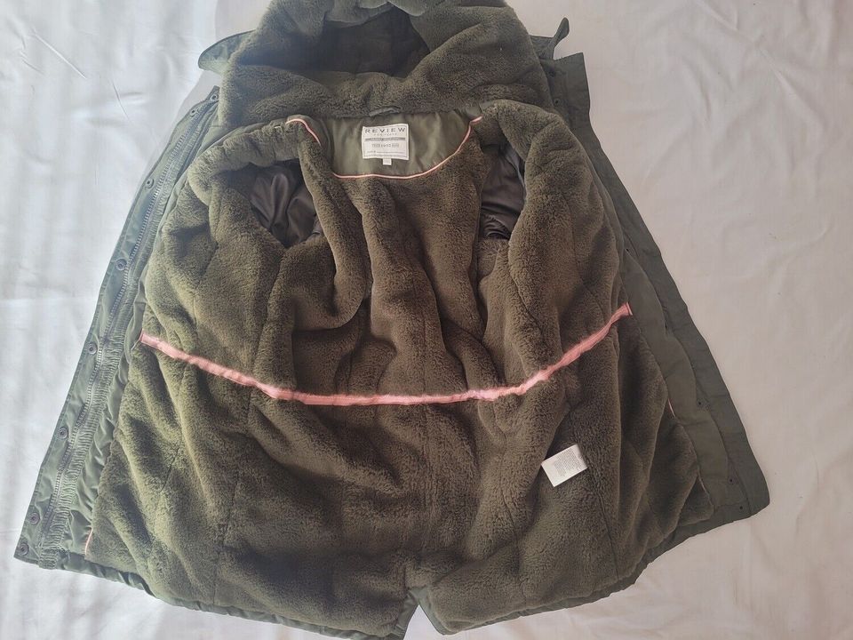 Review Jacke Gr.152-158 Winterjacke Parka Kapuzel Mädchen in Friedberg (Hessen)