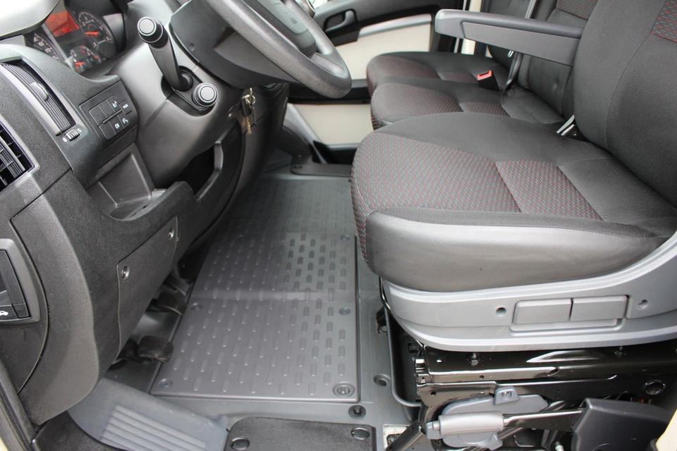 Peugeot Boxer Kasten L2H2 Pro BlueHDi 130+Klima+Tempomat in Berlin