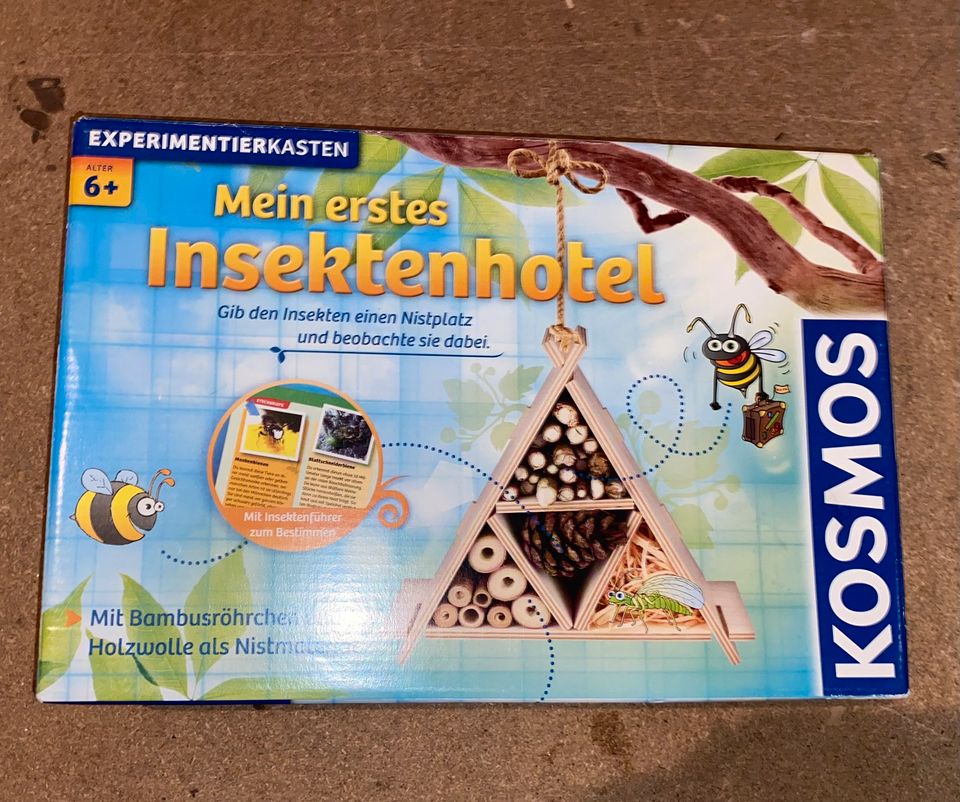 Insektenhotel Kosmos Bausatz in Borgentreich