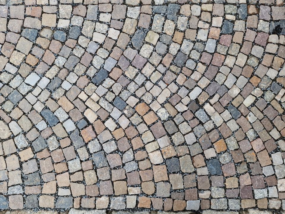 Pflastersteine gebraucht, bunt, Mosaikpflaster in Wermsdorf