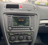 Skoda Radio Navigation orginal Guter zu stand Nordrhein-Westfalen - Leverkusen Vorschau