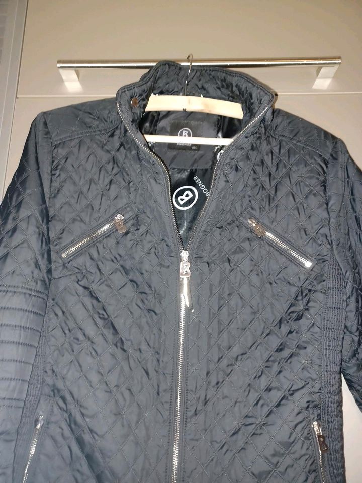 NEUWERTIGE BOGNER Steppjacke, Farbe schwarz, Gr. 40/42 in Naumburg (Saale)