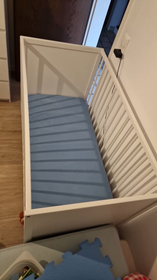 Babybett von IKEA + Zubehör in Alsdorf