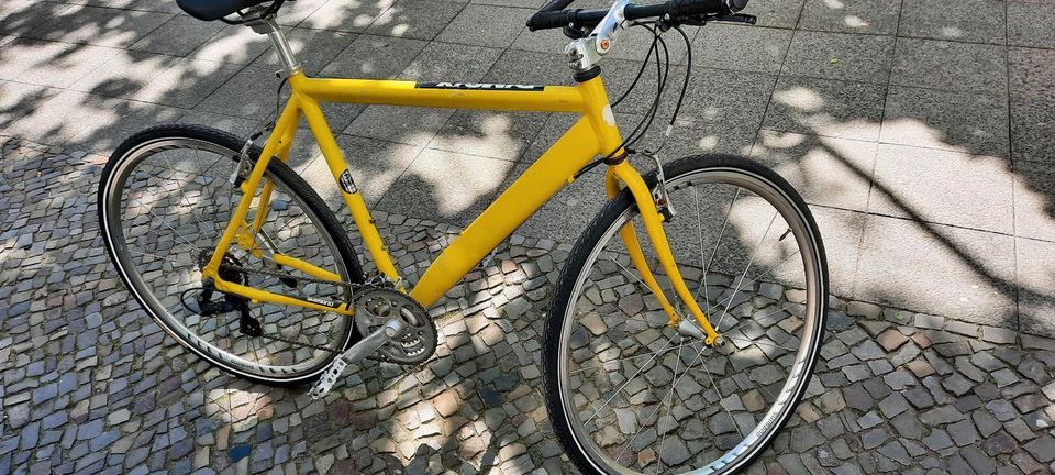 Fahrrad 28 Zoll City bike 24 Gänge in Berlin