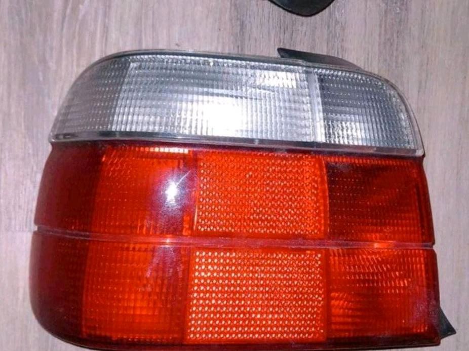 BMW E36 Compact M Rückleuchten Heckleuchte Rot Weiß in Völklingen