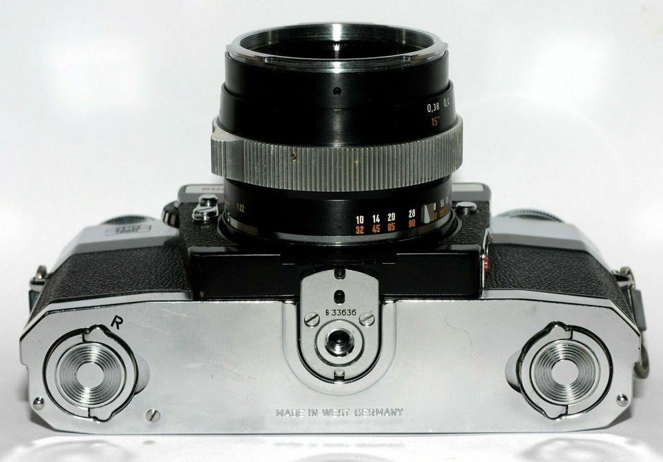 Zeiss Ikon Contarex Super mit Planar 1:2,0 / 50 mm in Stuttgart