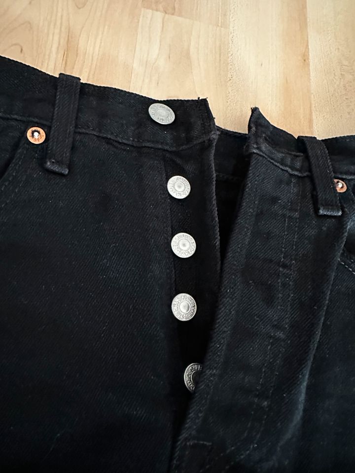 Levi‘s Jeansrock Schwarz in Ilmmünster