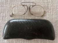 Alter Zwicker. Kneifer mit Etui. Bügellose Brille für Sammler Hessen - Bruchköbel Vorschau