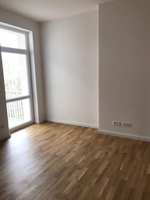 (53/11) 2 - Zimmerwohnung + Balkon hochwertig Saniert Altbau in Magdeburg Buckau in Magdeburg