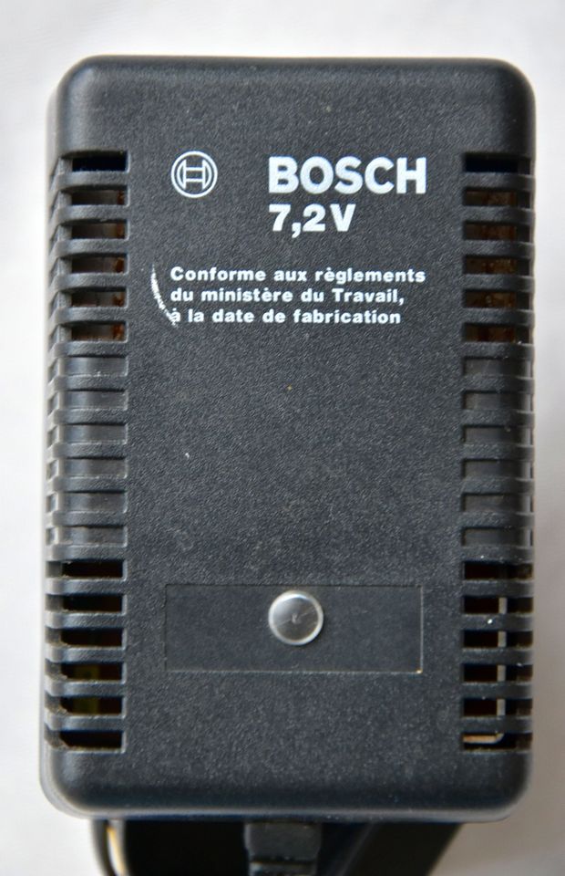 BOSCH PBM 7,2VE Akku Bohrmaschine / Schrauber mit Ladegerät in Schwaan