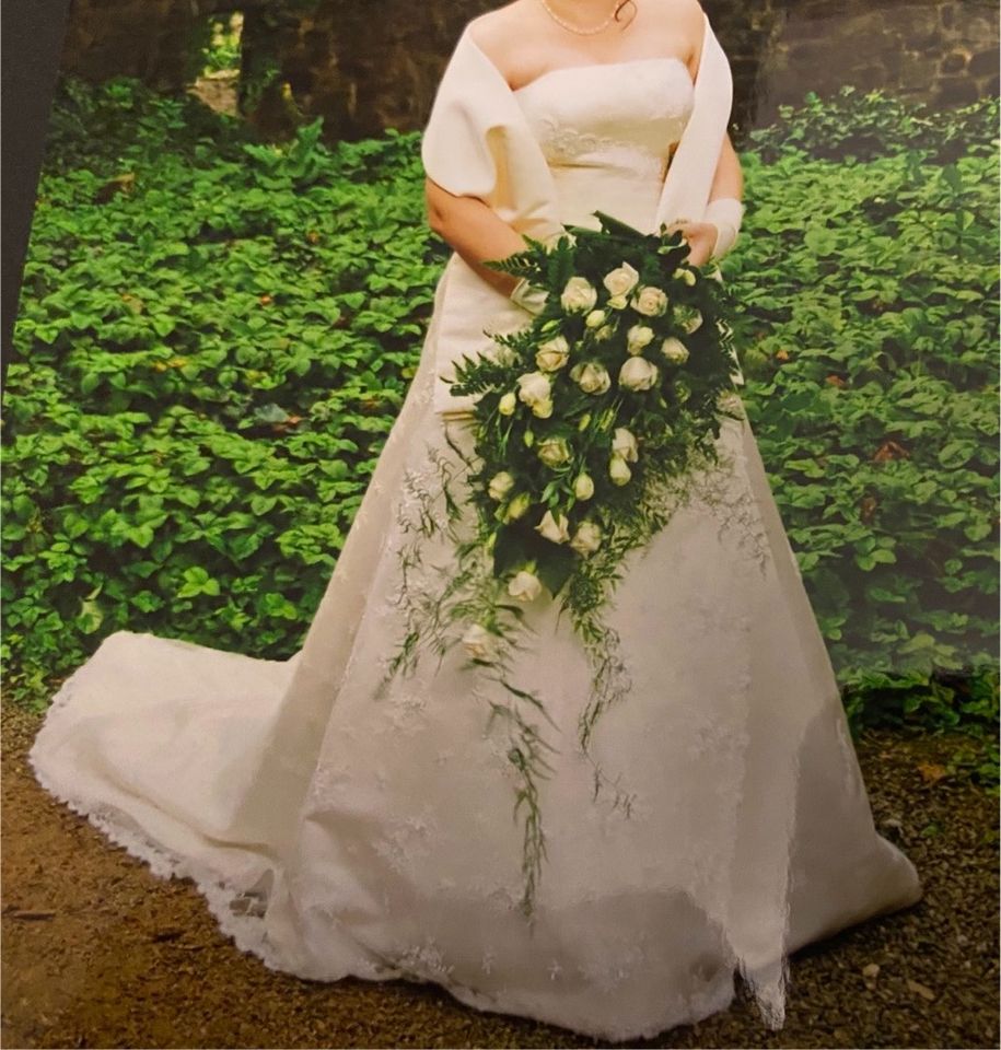 Brautkleid Sincerity 3079, Größe 44, ivory, A-Linie in Neusäß