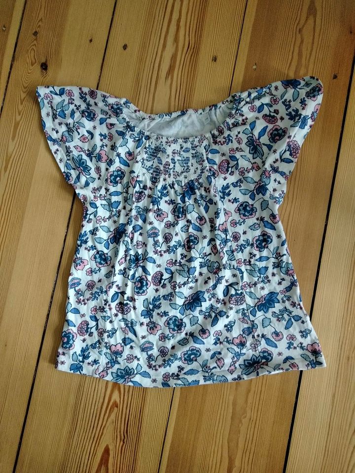 Neu Bluse T-Shirt in 104 und 116 Blumen in Berlin