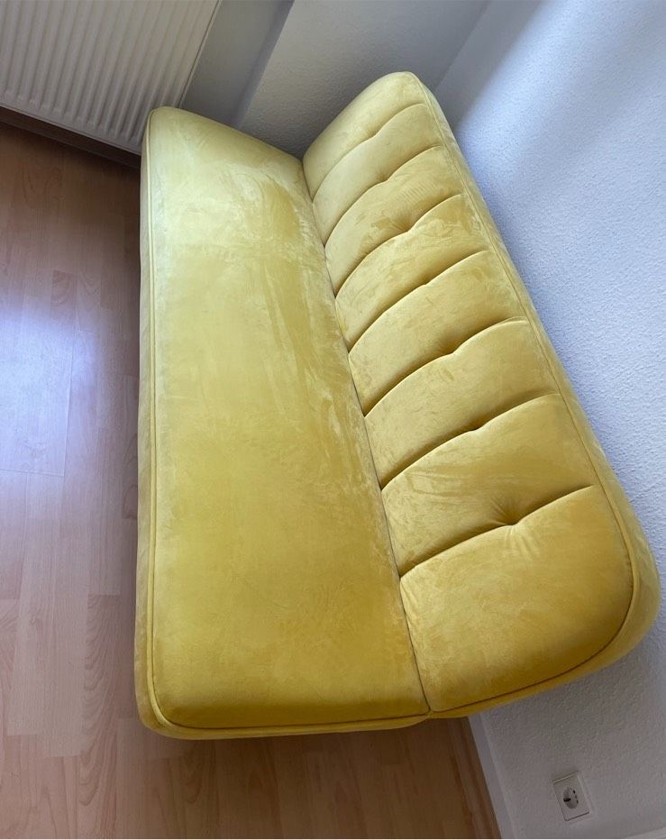 Sofa / Couch Samt mit Schlaffunktion in Karlsruhe