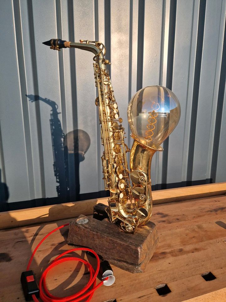 Alt / Alto Saxophon Lampe Stehlampe in Dörentrup