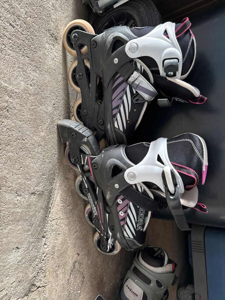 Hudora Inliner Gr. 33 - 36, schwarz/pink - Inline-Skates... in Hüllhorst