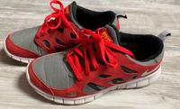 Nike free ein grau rot 37,5 Sachsen-Anhalt - Köthen (Anhalt) Vorschau