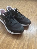 Turnschuhe Halle schwarz rosa PUMA UK 6 US 7 Gr. 40 TOP Köln - Lindenthal Vorschau