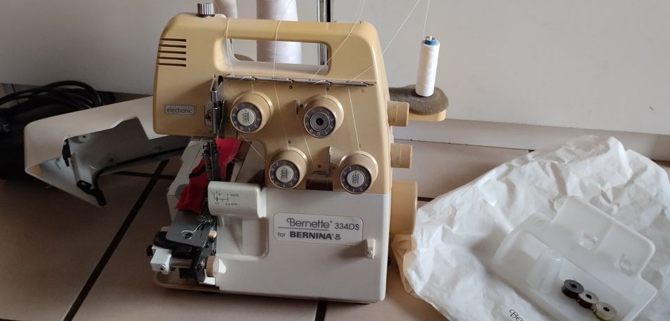 Nähmaschine Bernette334 DS by Bernina, Overlock in Lindau