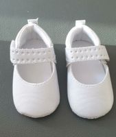 Babyschuhe Taufe weiß Größe 17, Marke Playshoes Kr. München - Haar Vorschau