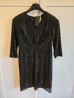NEU S.Oliver Black Label Paliettenkleid Kleid schwarz Größe. 42 Nordrhein-Westfalen - Bestwig Vorschau