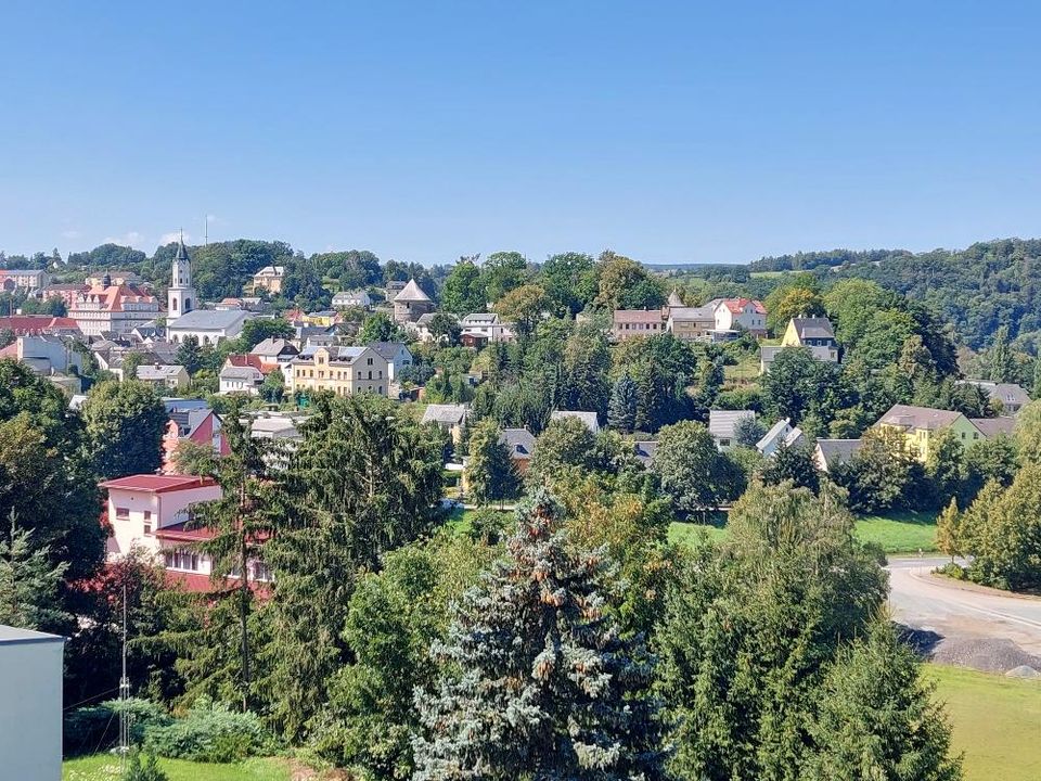 !! Eigentums-Wohnung in Elsterberg Dachgeschoss 1 Zimmer Küche Bad mit Balkon! mit eigenem Garten! - vermietet - Kapitalanlage!! in Elsterberg