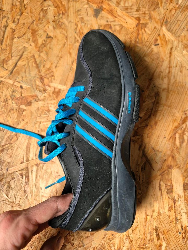 Adidas unikat - adiprene schuhe schwarz blau - sport laufschuhe in Langenfeld