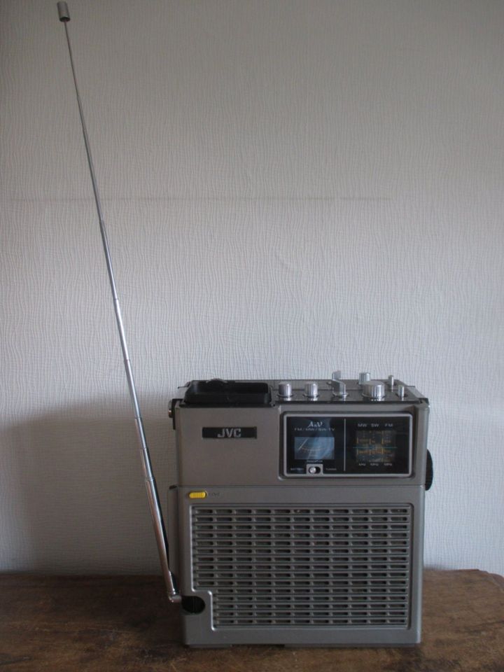 JVC 3050 EU Radio Weltempfänger tragbar TV Vintage Retro in Duisburg