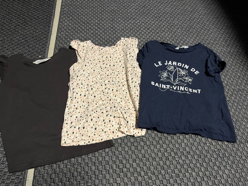 134-140 - 3x hm neuwertig Shirt kurzarm t-Shirt H&M. Mädchen in Erftstadt