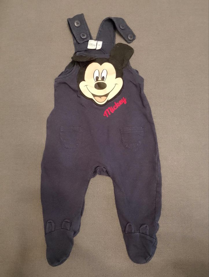 Latzhose, Strampler mit Mickey Maus, Größe 62, top Zustand in Düsseldorf