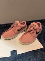 Nike Stefan Janoski Max EU 38.5 NEU  PINK Schuhe Düsseldorf - Bilk Vorschau