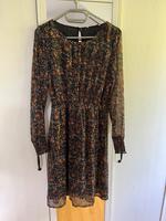 Kleid langärmlig blau Blumen Only Größe 34 Bonn - Nordstadt  Vorschau