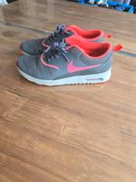 Nike Turnschuhe Damen Größe 39 Niedersachsen - Hage Vorschau