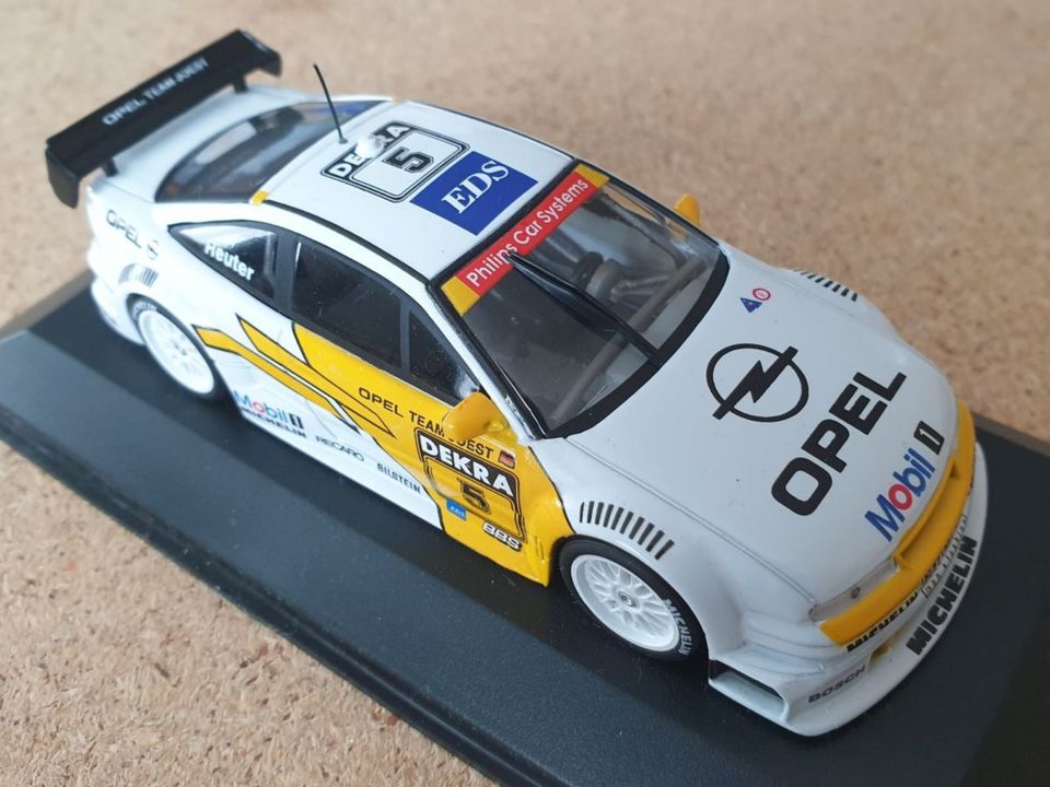 Opel Calibra V6 DTM 1994 Manuel Reuter 1:43 minichamps in Sinsheim