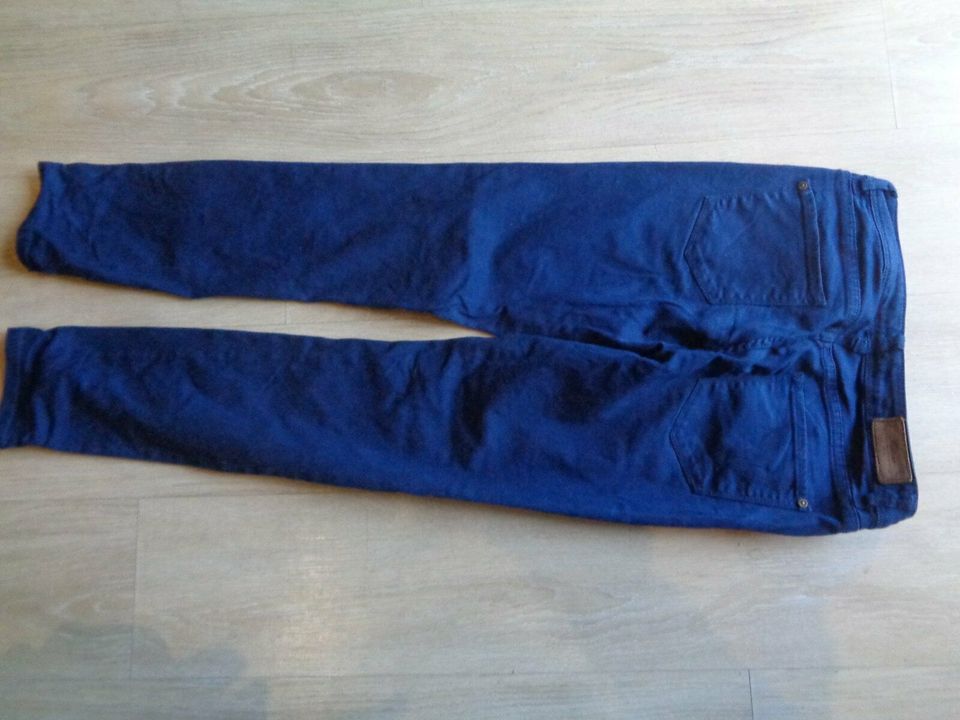 Fishbone Jeans Hose blau Gr. M Neuwertig in Schiffweiler