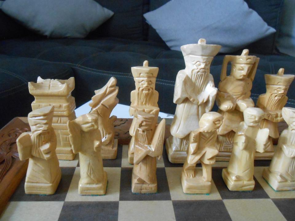 Schachspiel, Figuren und Brett Holz, vollständig, 46 x 46 cm in Bottrop