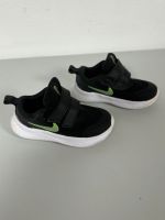 Turnschuhe Sneaker Nike Größe 23,5 Hessen - Diemelstadt Vorschau