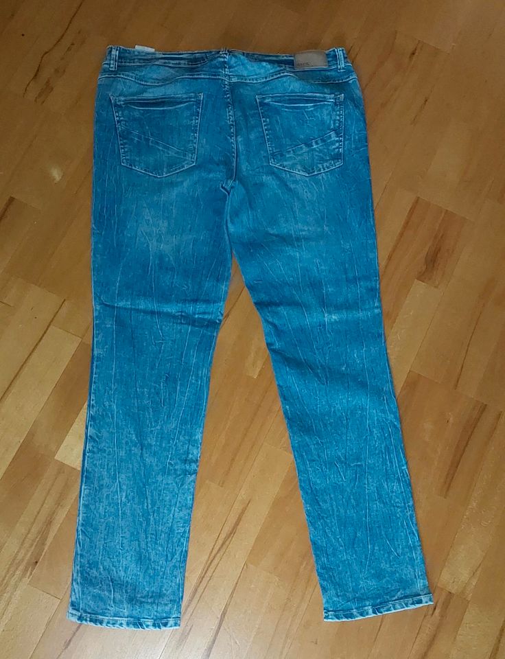 Jeans ~ CECIL ~ Gr. 34 (XXL / 44) ~ Knopfleiste ~ washed-out ~TOP in Schaafheim