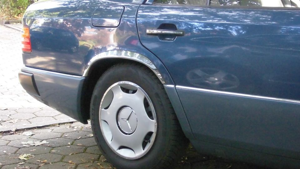 Mercedes W124 260E in Hamburg
