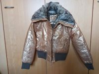 Winterjacke gold metallic optic in Größe 152 gebraucht Nordrhein-Westfalen - Kerpen Vorschau