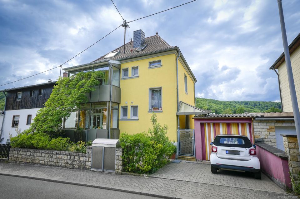 Charmantes Einfamilienhaus mit einladendem Flair im Grünen und doch citynah sucht neue Eigentümer in Saarbrücken