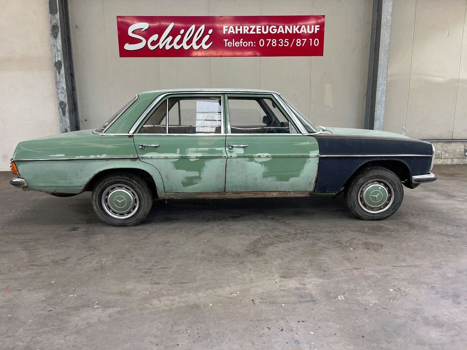 Mercedes-Benz W 115 /8 200D  W 114 Scheunenfund ohne Papiere!! in Zell am Harmersbach