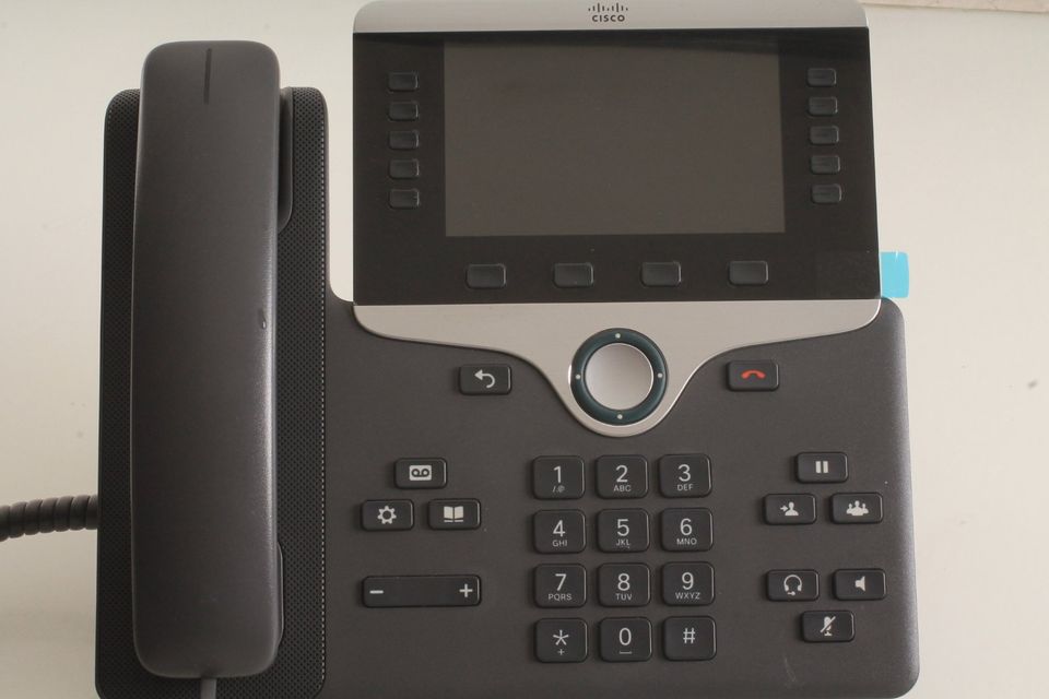 Cisco UC Phone CP-8811 IP Telefon mit Standfuß und Hörer in Hückelhoven