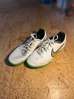 Nike Magista Gr. 41 Hallenschuhe Hessen - Lahnau Vorschau
