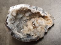 kleine Druse mit Achatrand, Bergkristall - Edelsteine, Mineralien Dresden - Striesen-West Vorschau